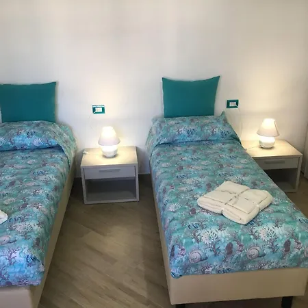 Smeraldo By Interhome